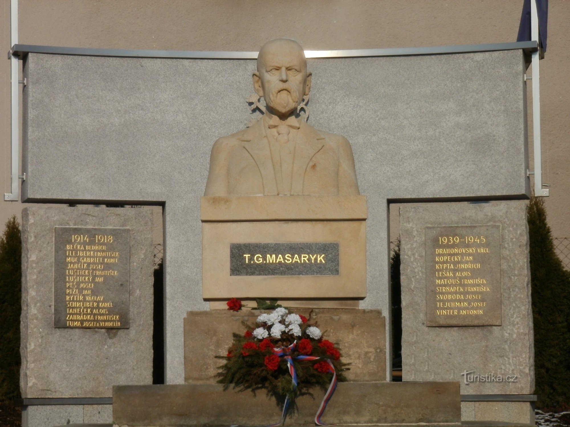 Valdice - pomník T. G. Masaryka