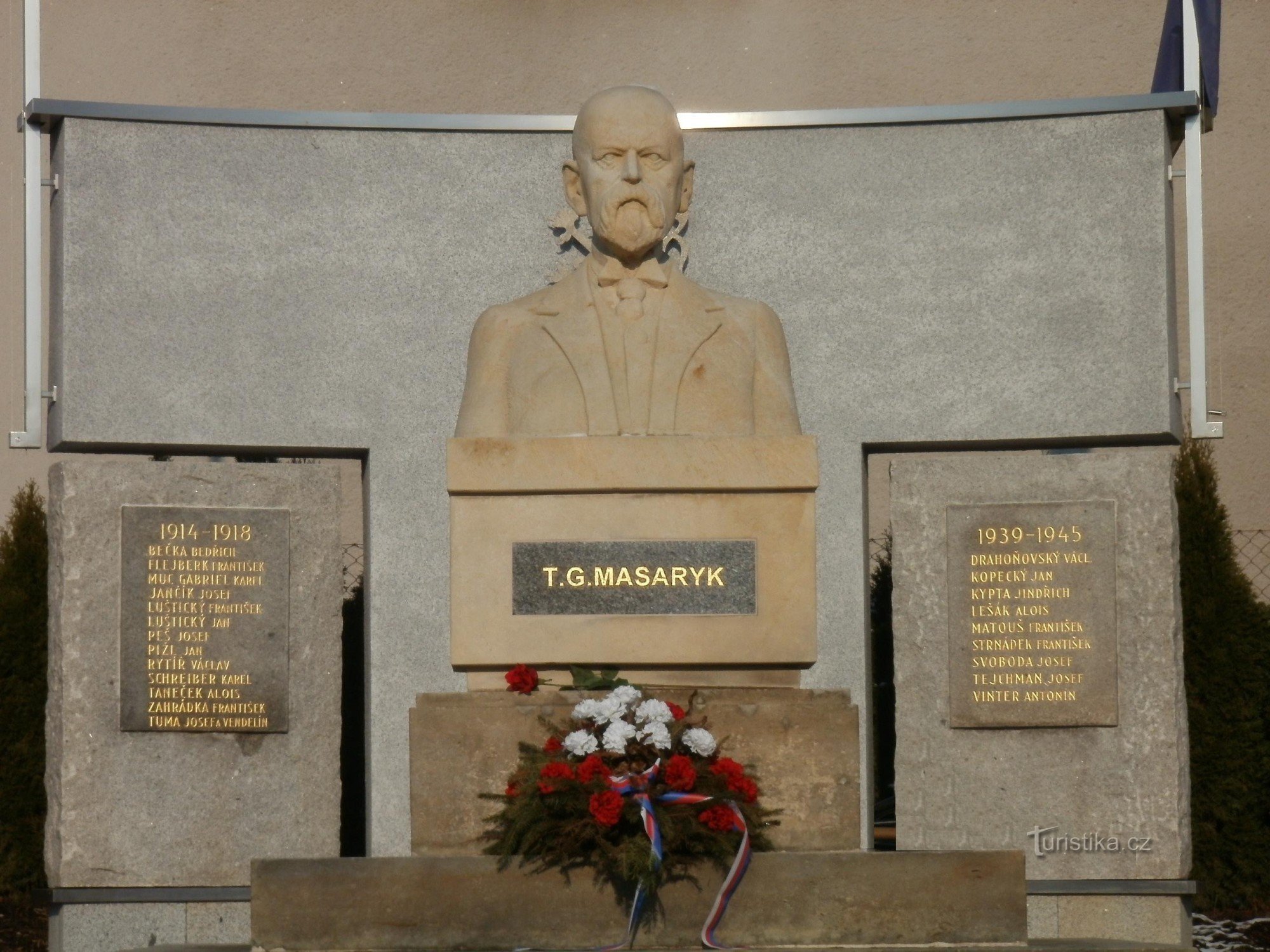 Valdice - pomník T. G. Masaryka