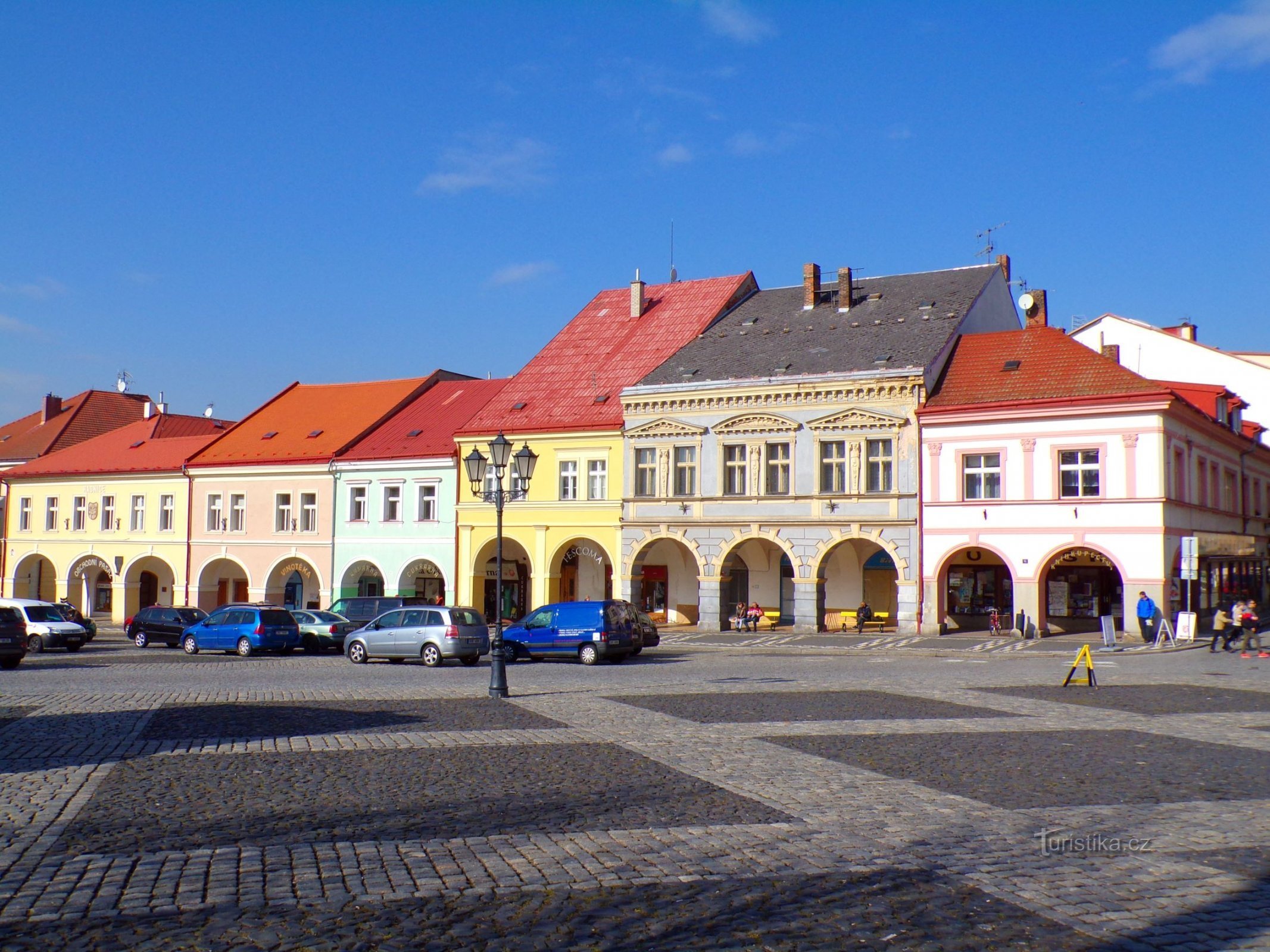 Valdštejnovo náměstí nr 57-60 (Jičín, 3.3.2022)