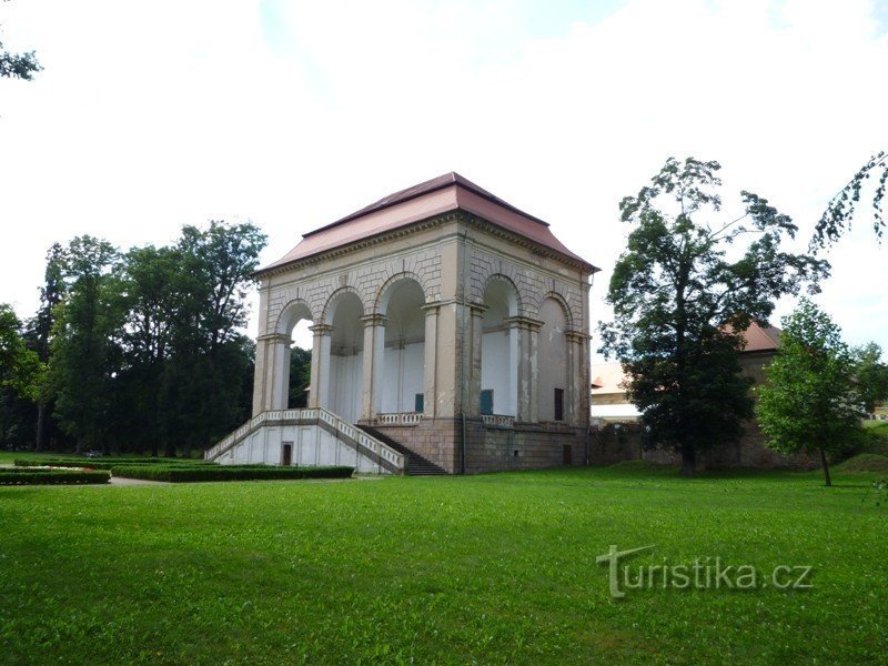 Valdštej loggia