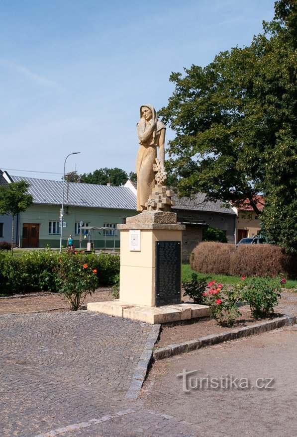 Válečný pomník v Chropyni