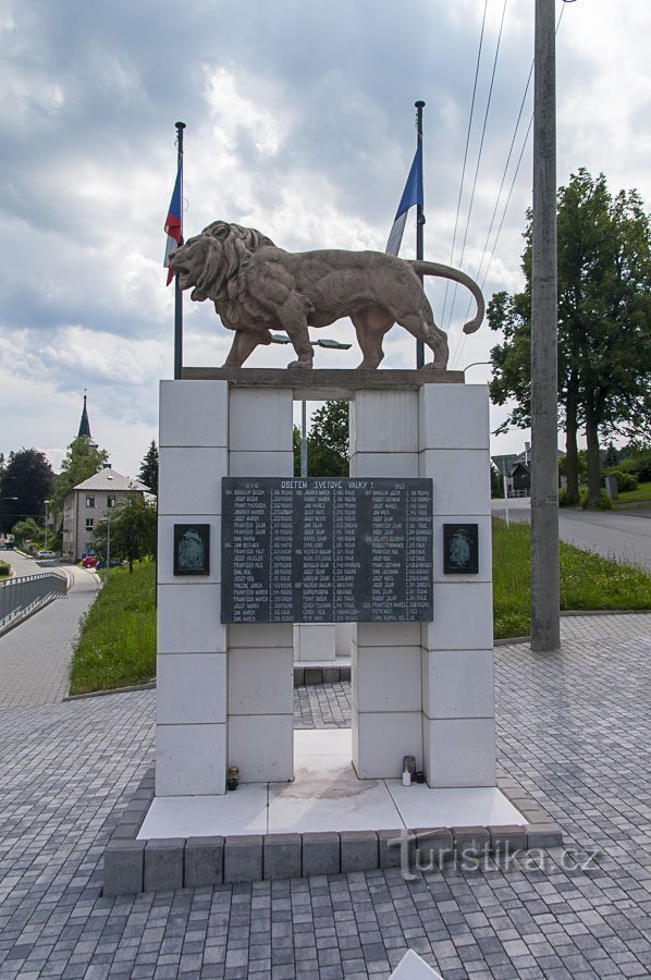 Monumento ai caduti a Horní Čermná