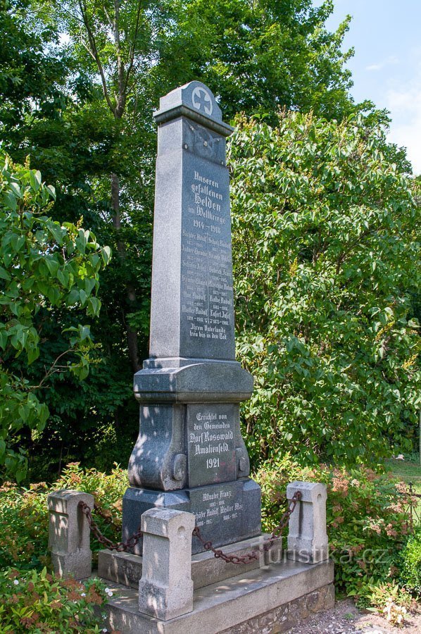 Memorial de guerra em Slezské Rudoltice