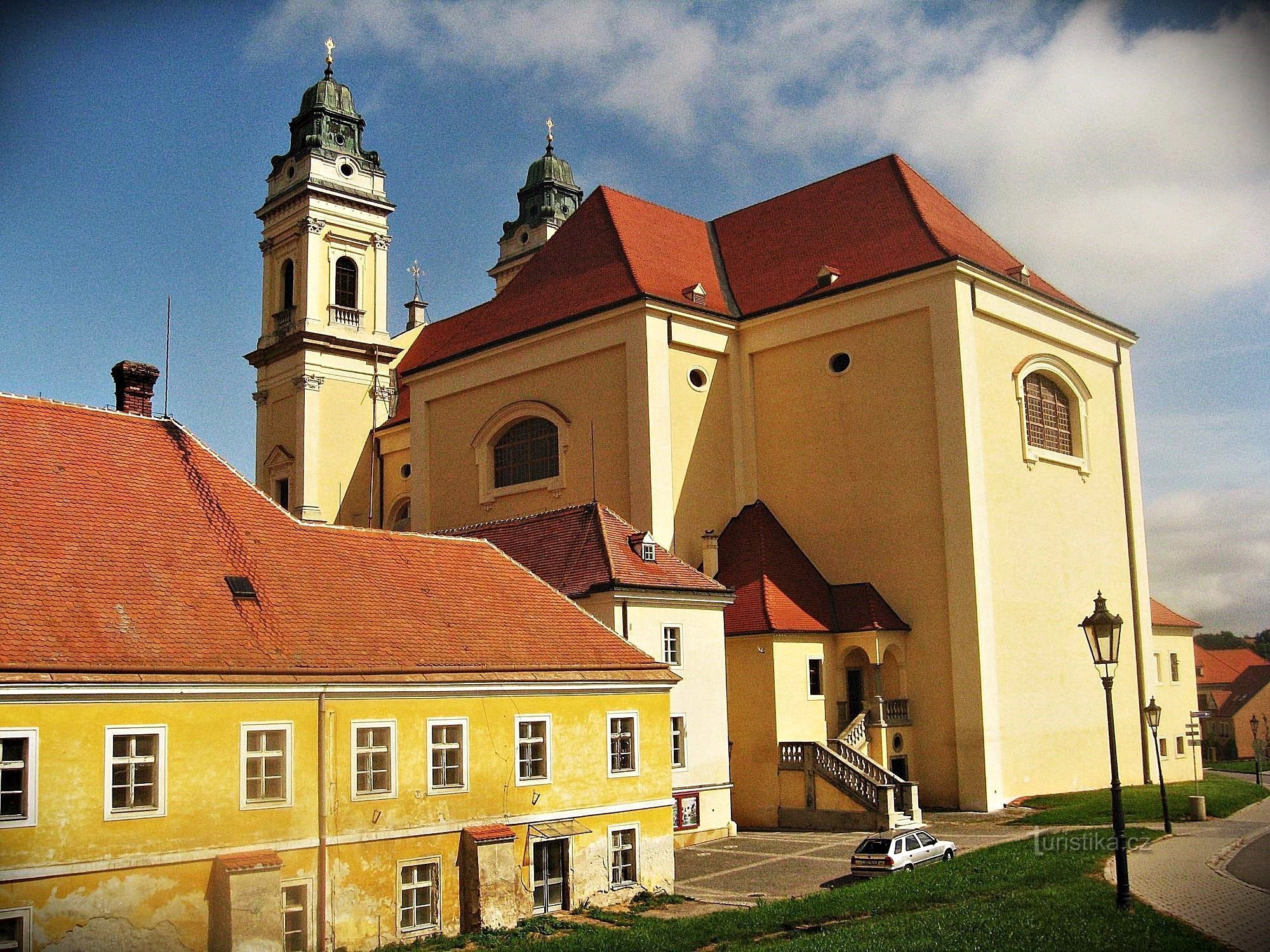 Valtický chrám Nanebevzetí Panny Marie