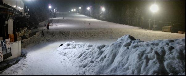 Trượt tuyết buổi tối ở Đồi Vaňk