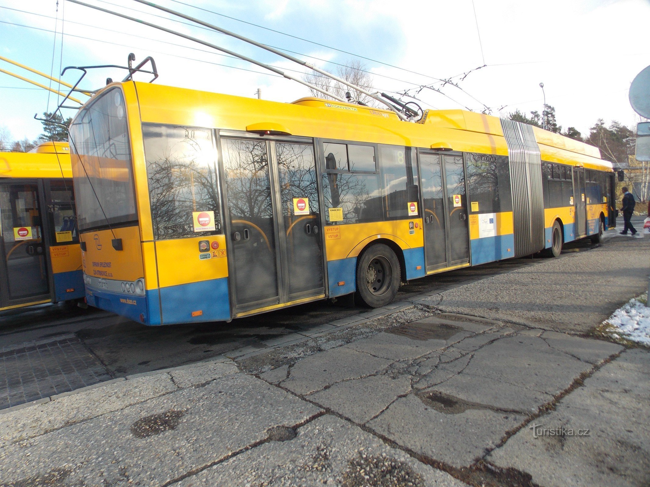 Julvandring genom bostadsområdet i Zlín