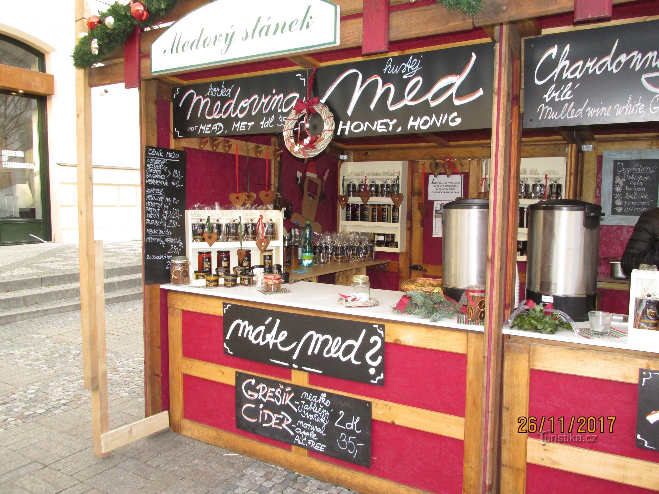 Marchés de Noël au château de Prague et à l'église Sainte-Ludmila