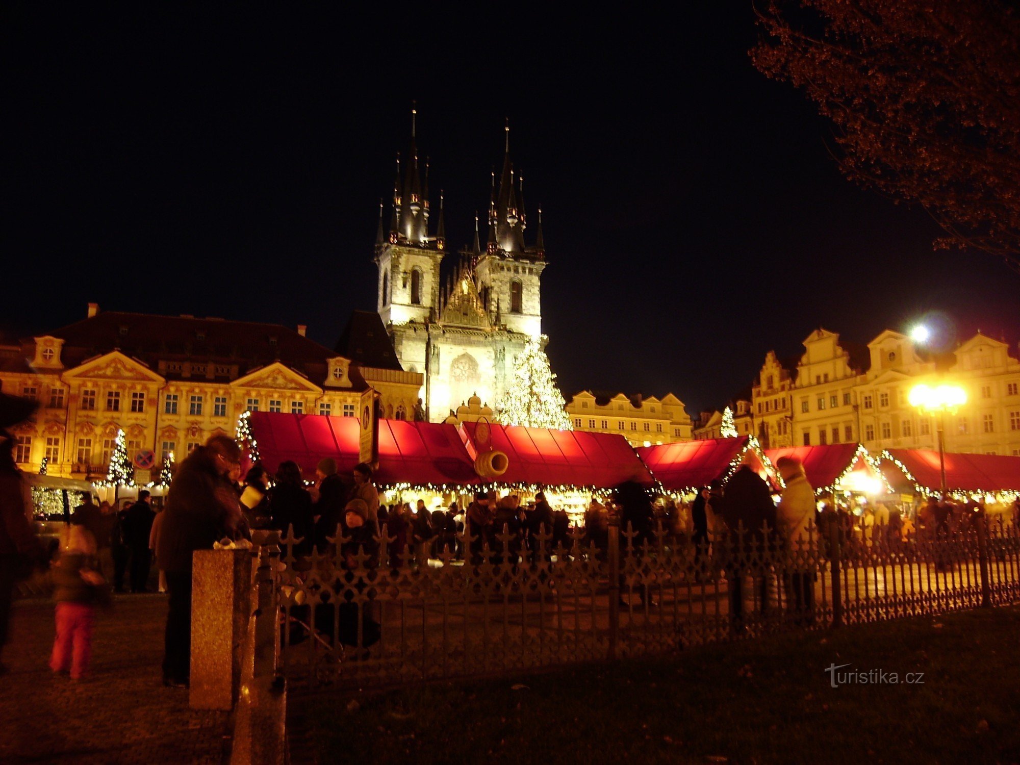 Mercados de Natal na Praça da Cidade Velha