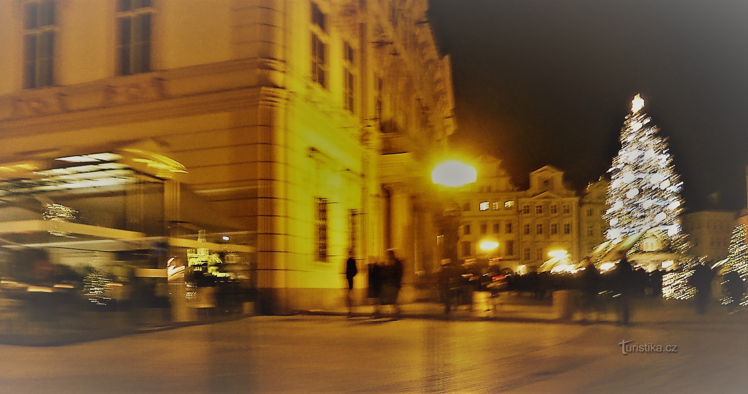 Kerstmarkten in Praag op het Oude Stadsplein