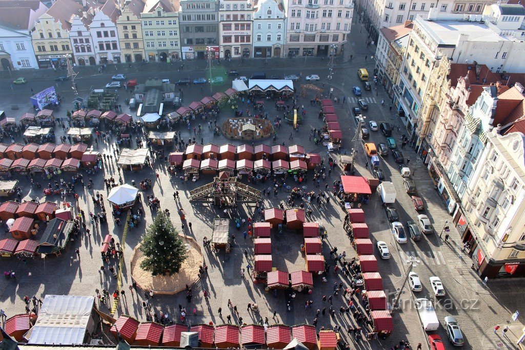 Marchés de Noël depuis la tour de la cathédrale