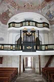 l'organo nella cappella barocca di S. Anna