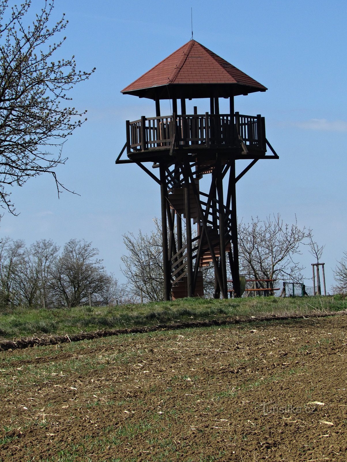 Vážany - vistas da torre de vigia Doubí