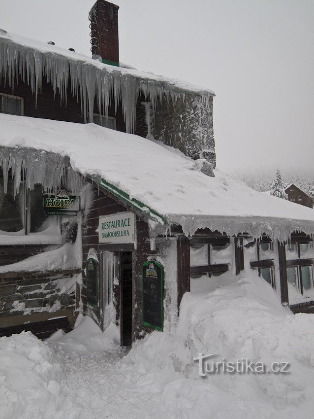 Eingang zur Hütte bei ČHS