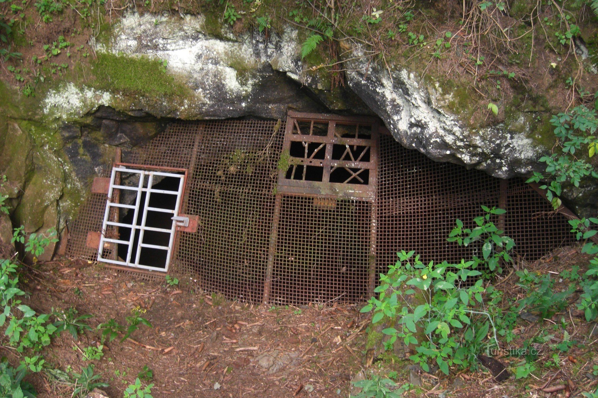 ingresso alla grotta