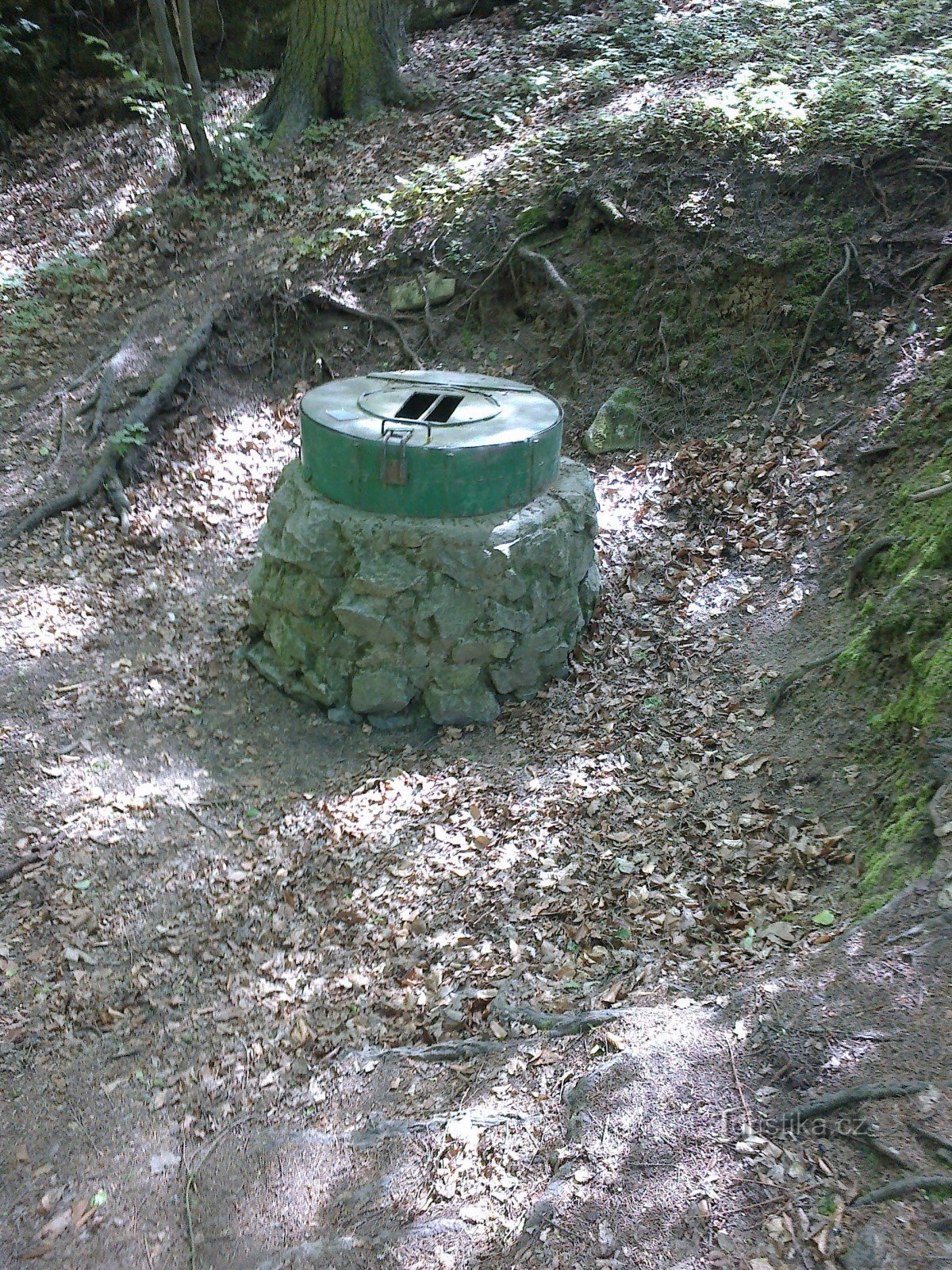 Entrée de la grotte de la reine de pique