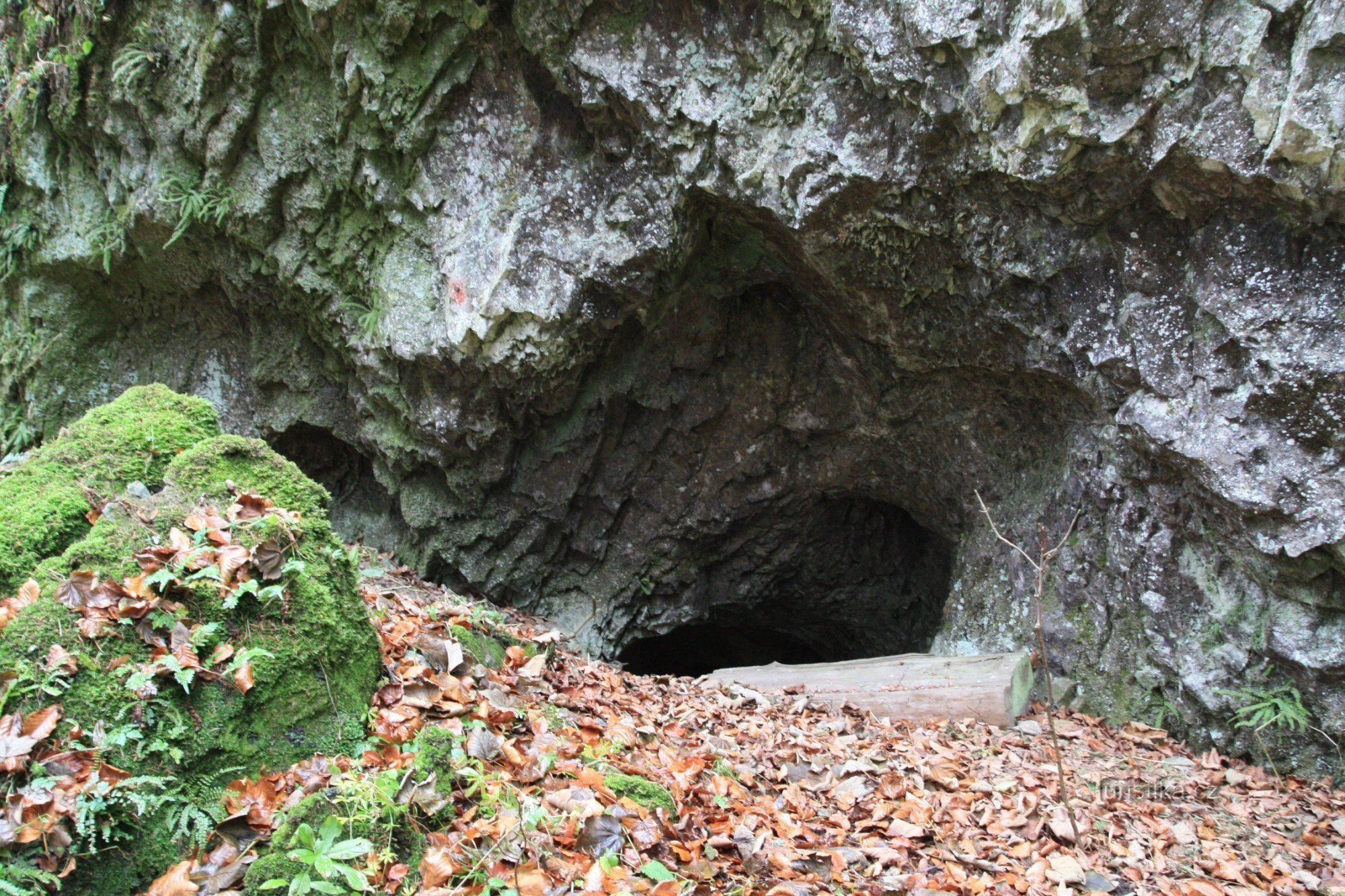 A Pod Lucerkou barlang bejárata