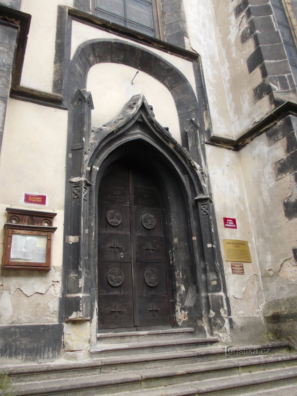 entrée de l'église