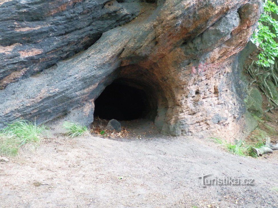 Entrada para a Toca do Urso