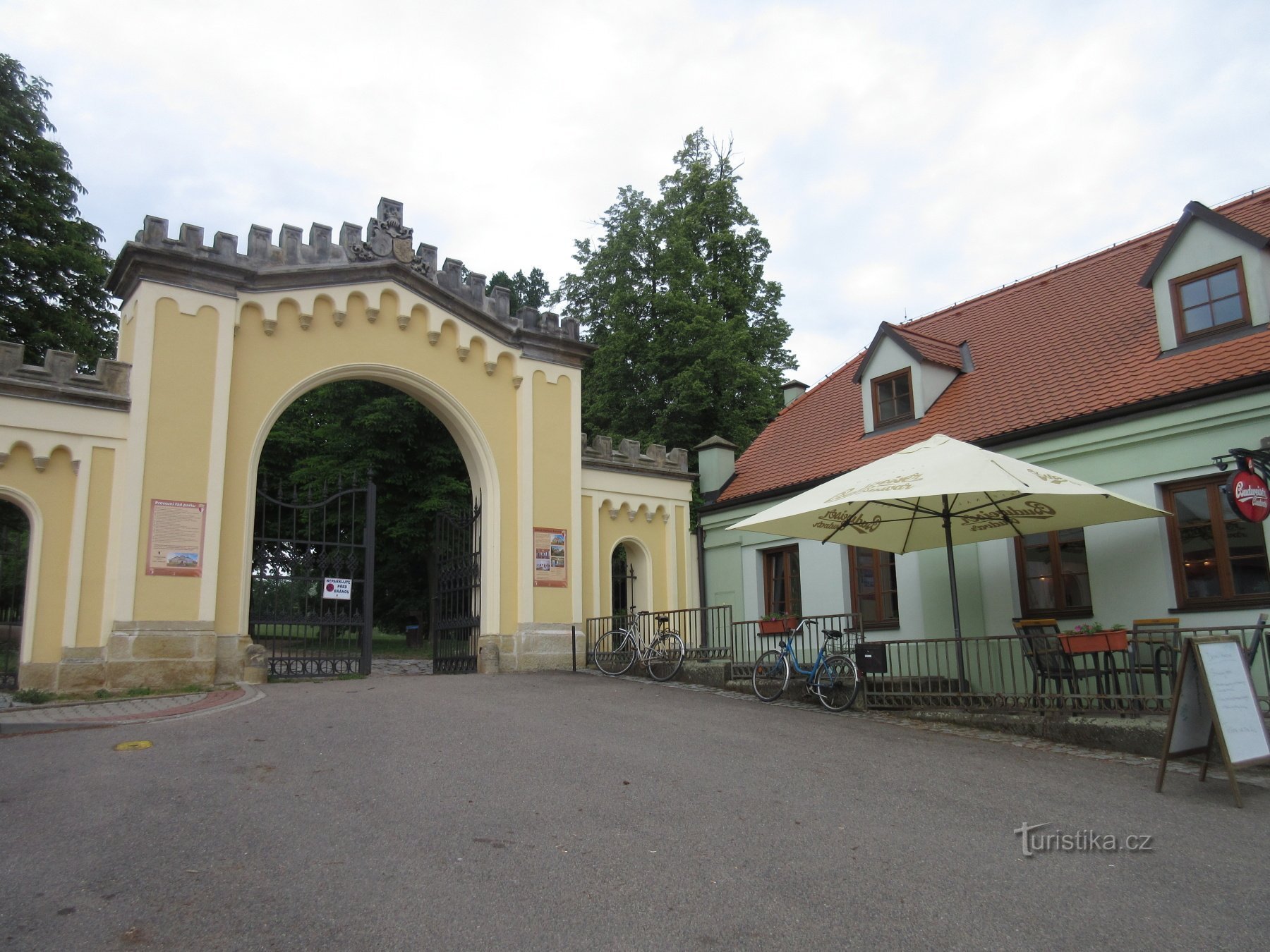 Eingang zum Schlossgarten