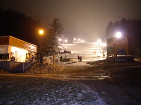 晚上滑雪