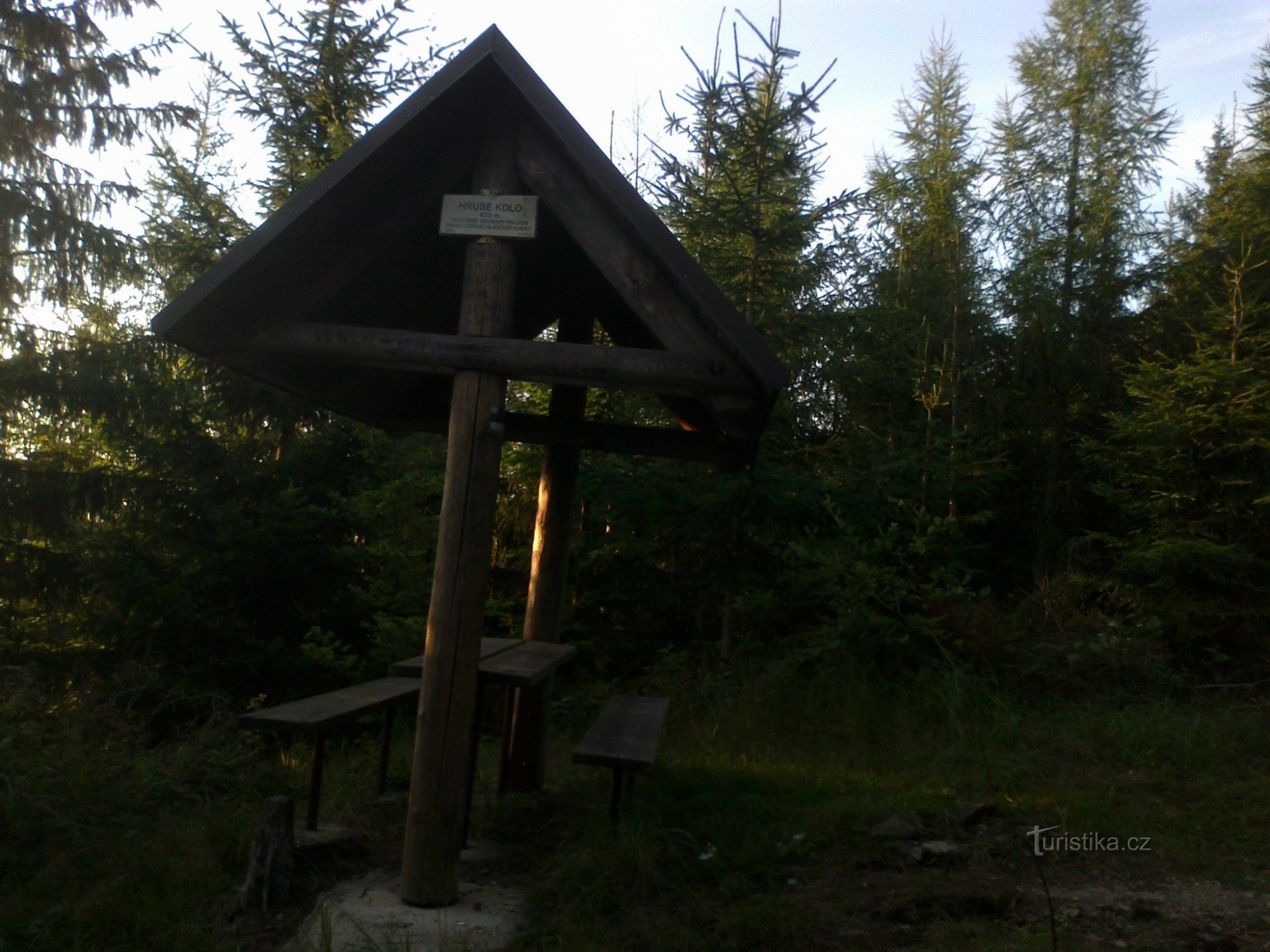 Večerni pogled na gazebo v Hrubém Kolu