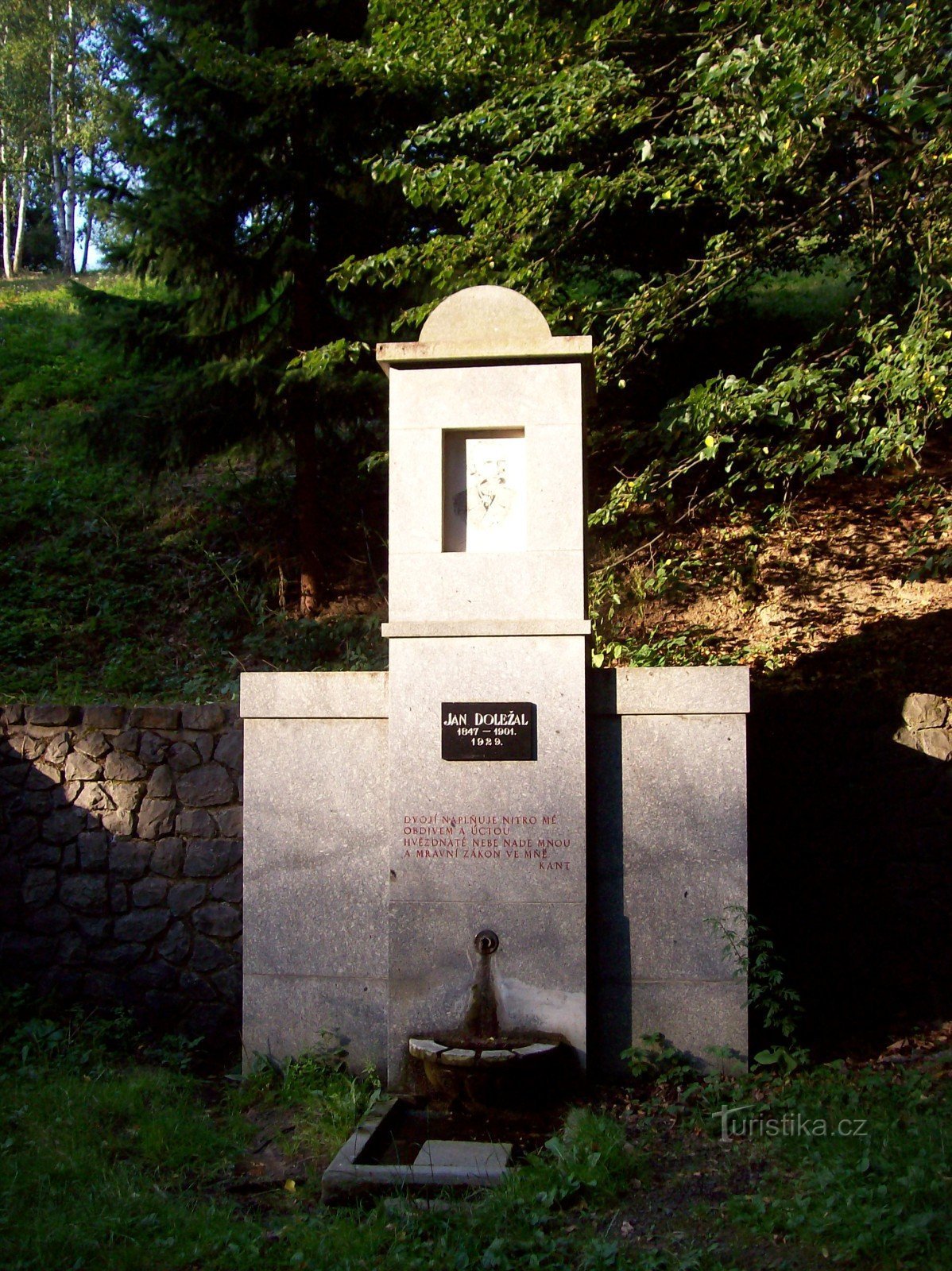 Evening view of Doležela's well