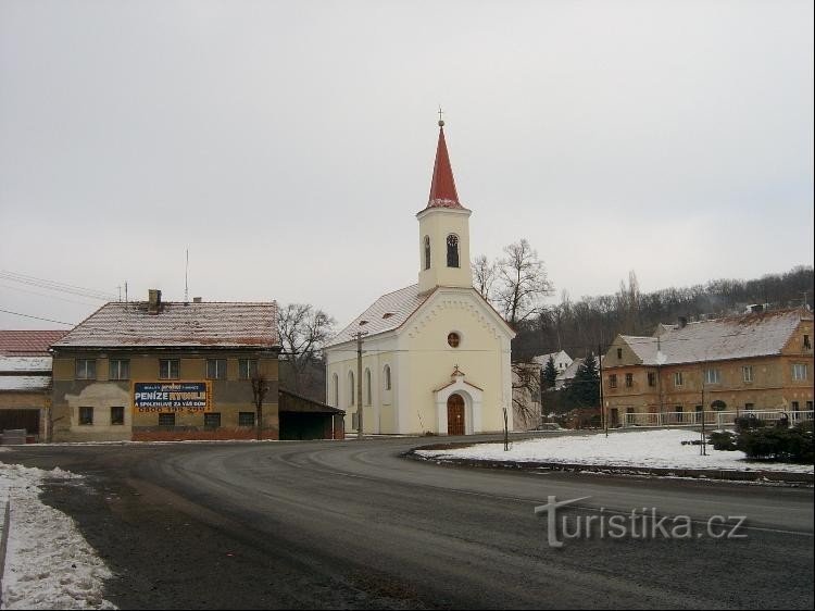 Velemyšlves - église