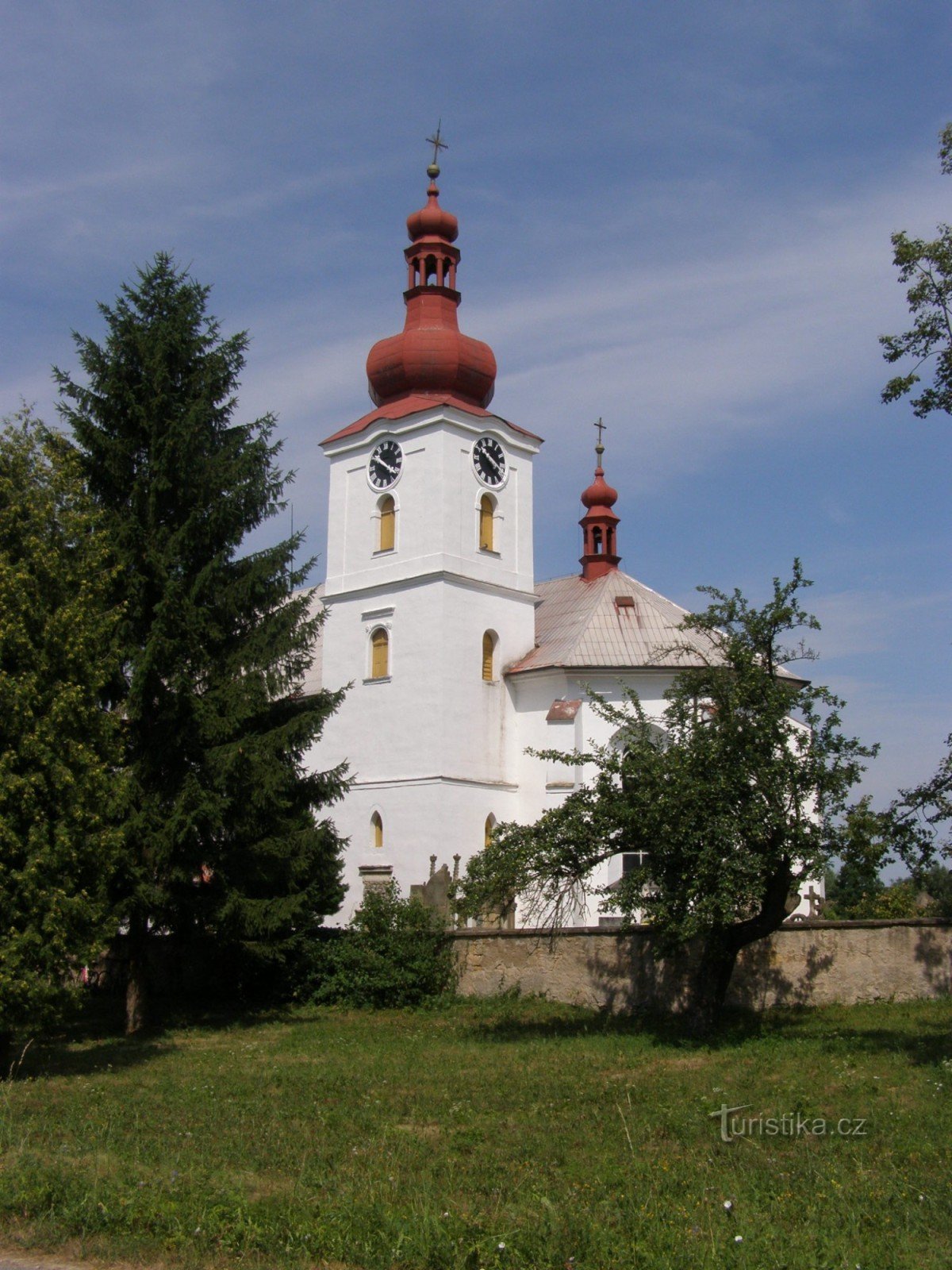 Velesice-Kirche der Himmelfahrt der Jungfrau Maria