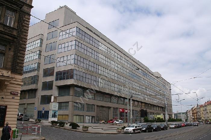Veletržní palác