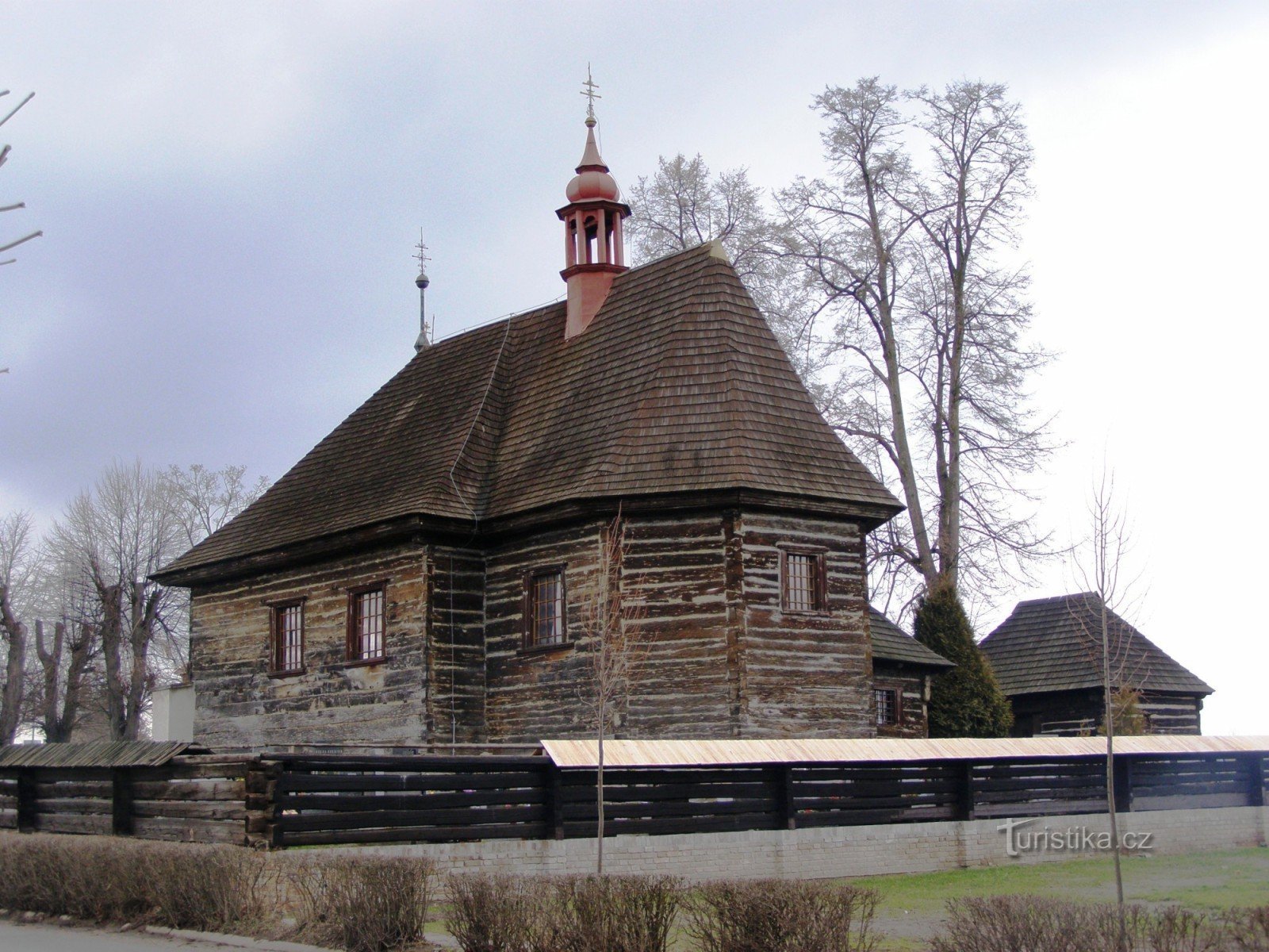 Велини – дерев'яна церква св. Миколая