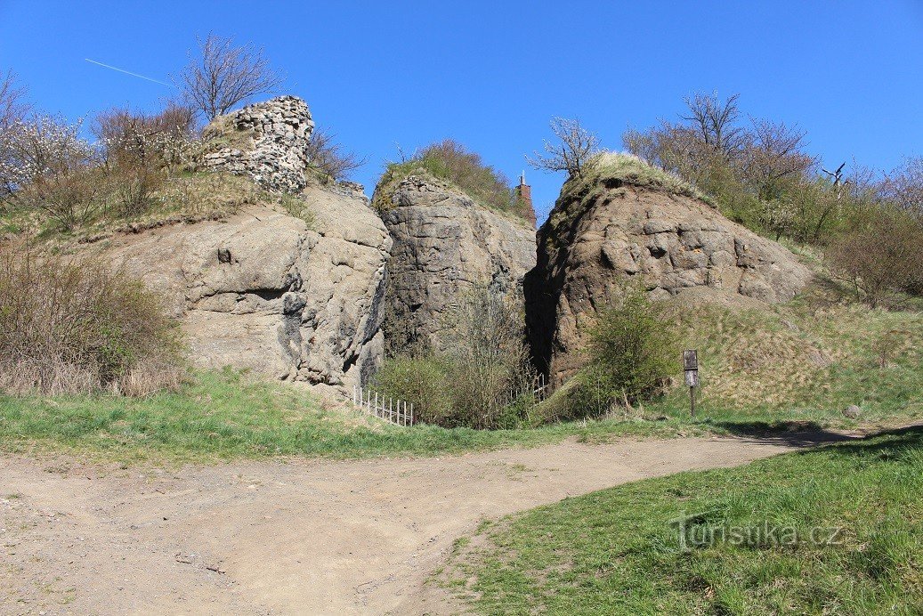 Velis, Basaltsteinbruch