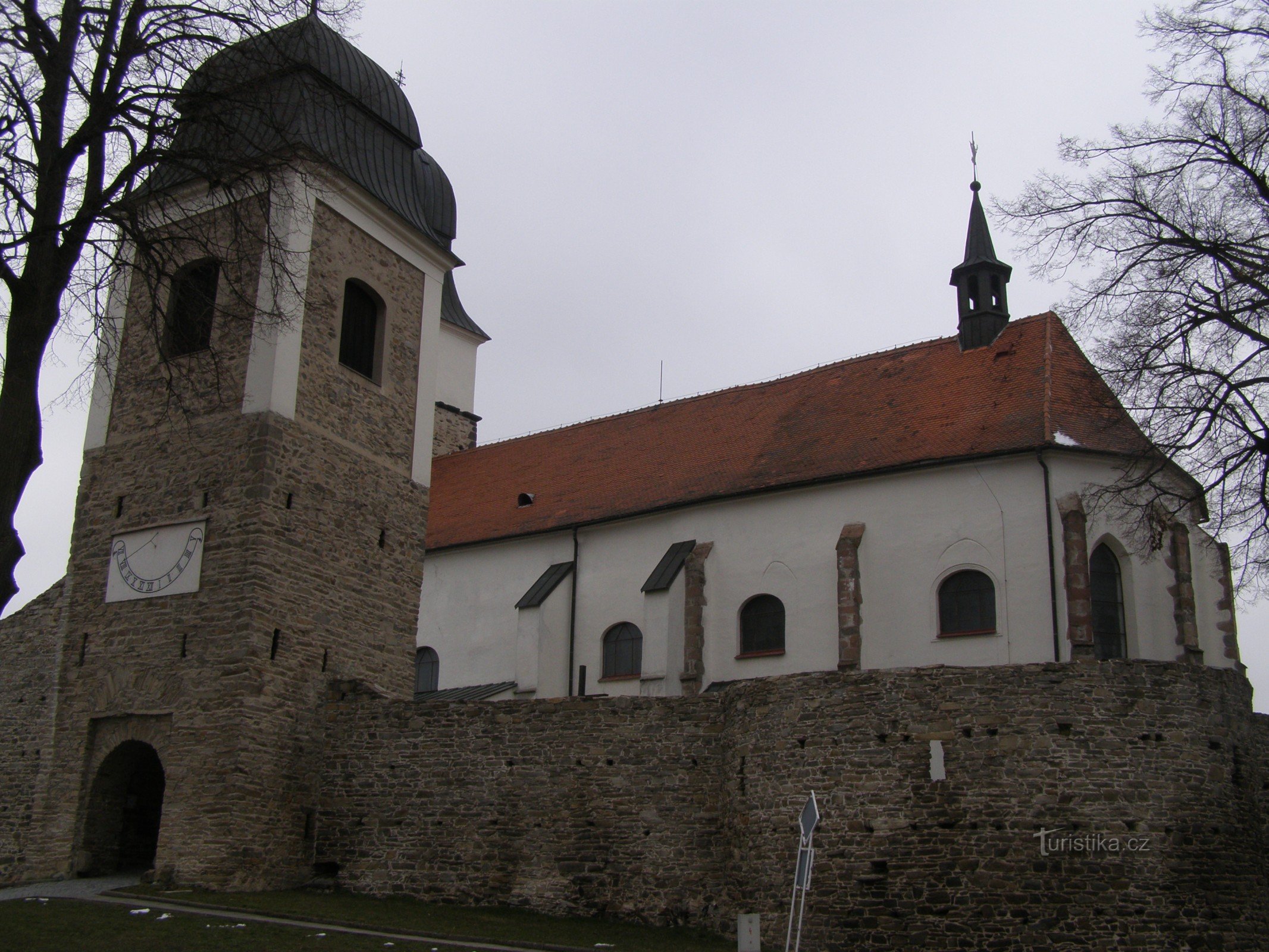 Velká Bíteš - une ville avec une église-forteresse