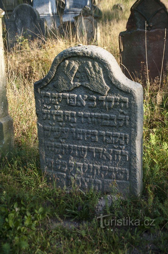 Velká Bukovina - judisk kyrkogård