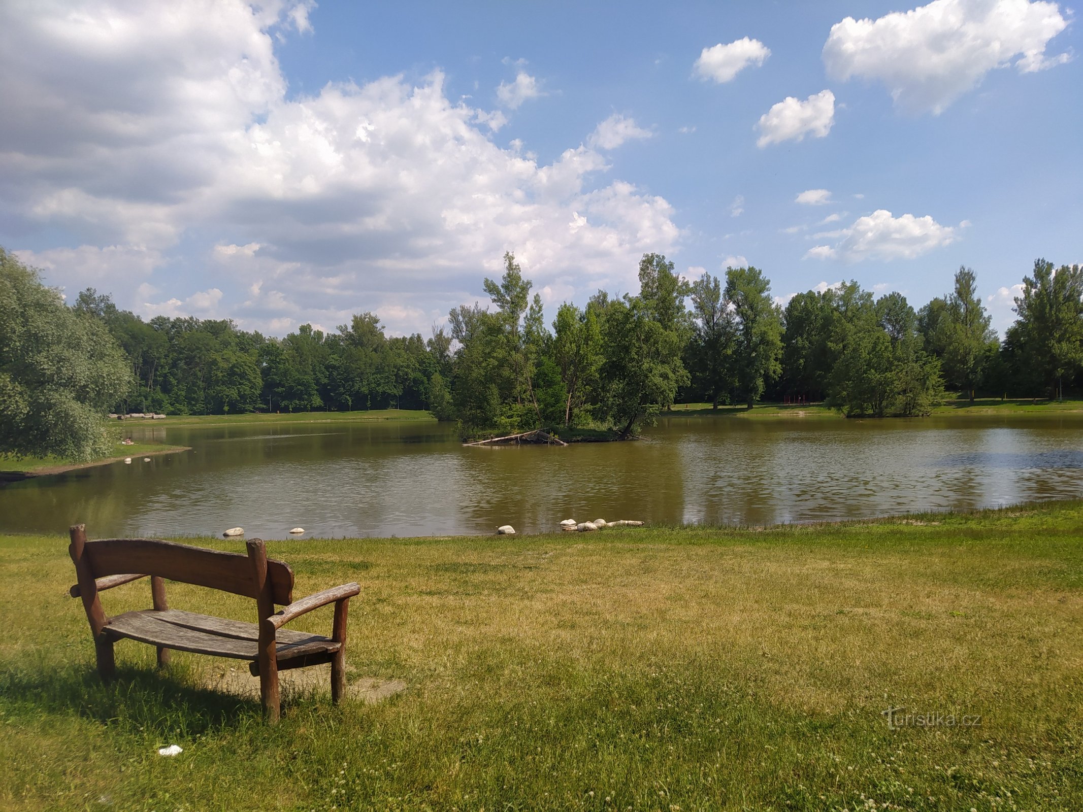 Duża laguna w pobliżu Bečva