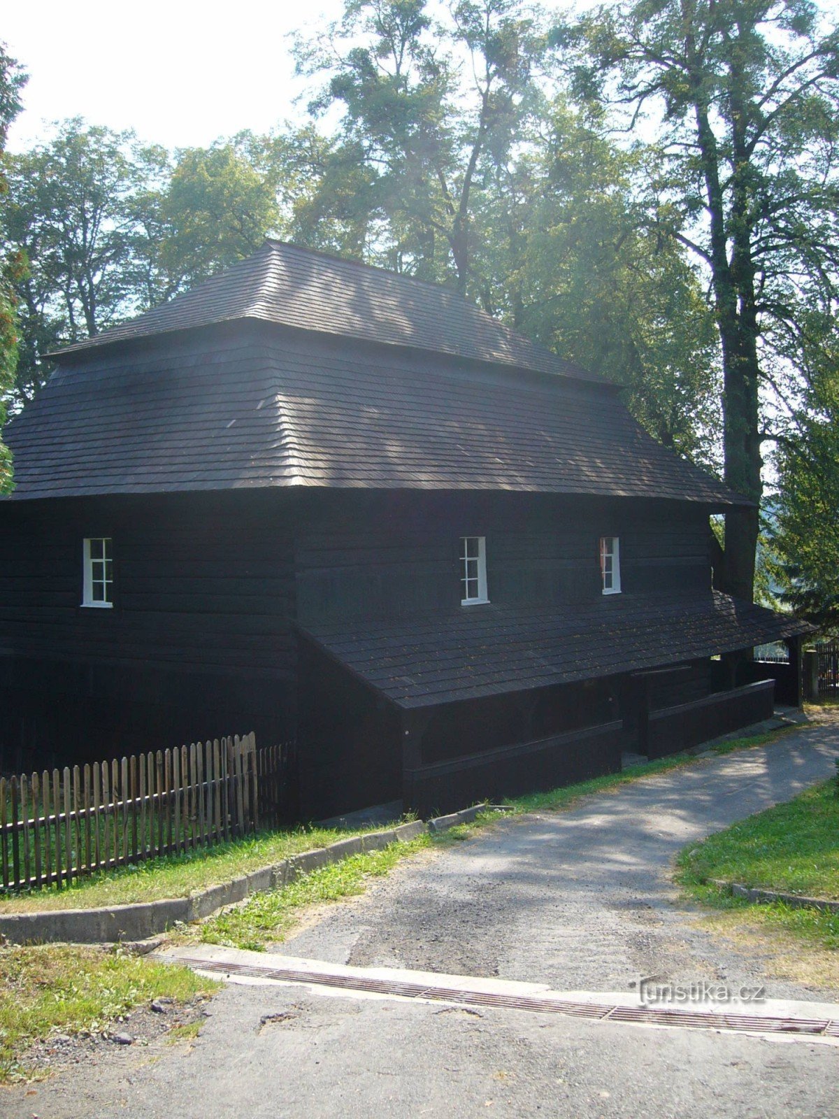 Velká Lhota - igreja