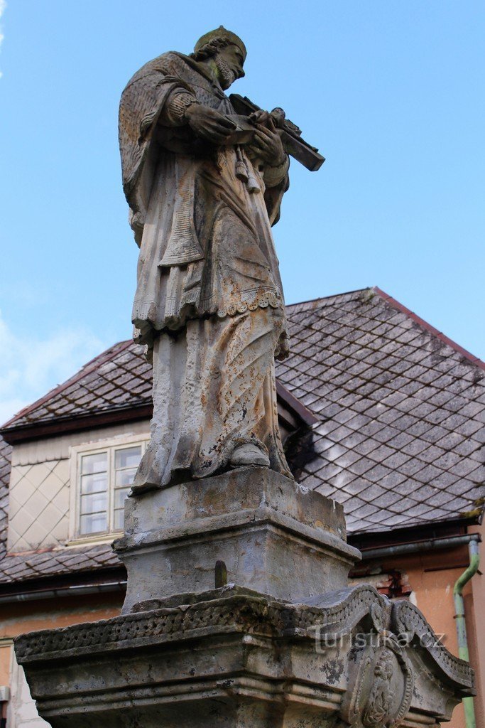 Velká Úpa, staty av St. Johannes av Nepomuk