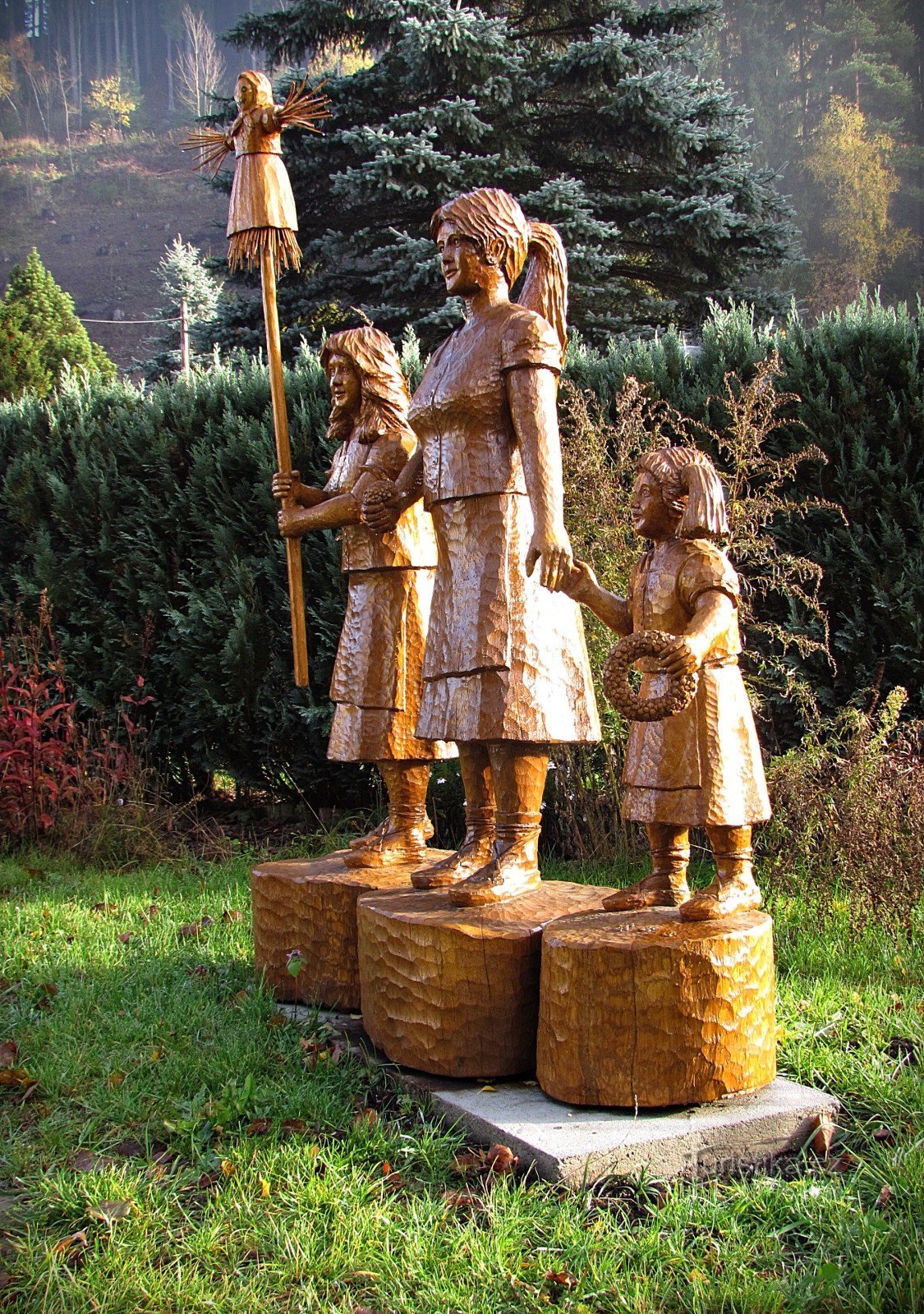 Velké Karlovice - Galeria de esculturas em Pluskovec