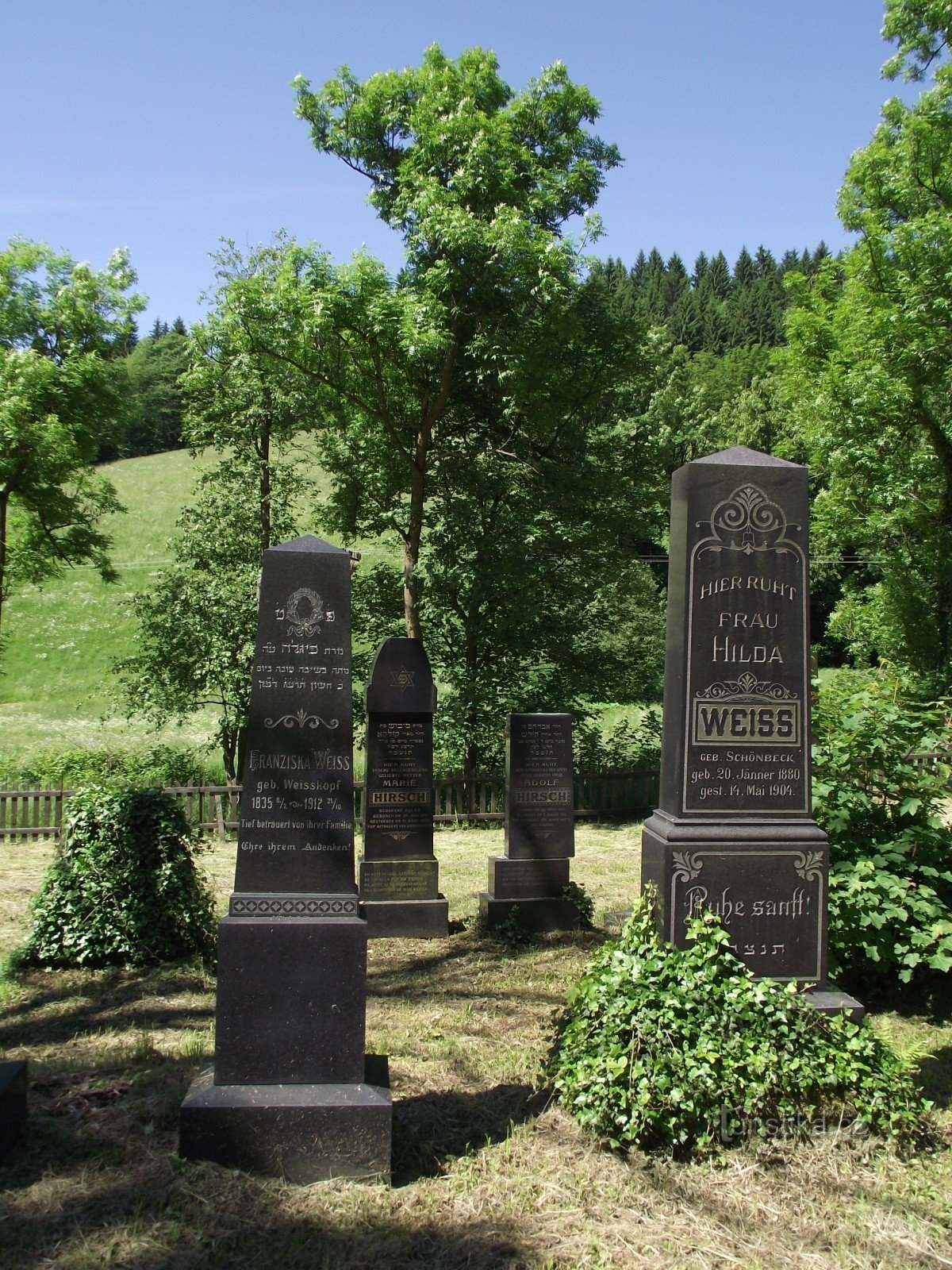 Velké Karlovice – cimitirul evreiesc