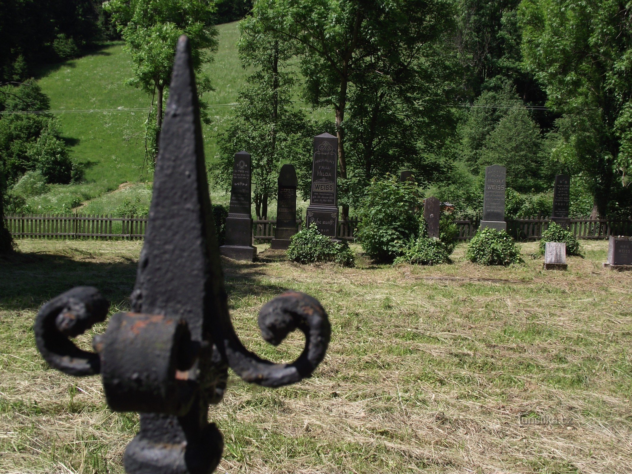 Velké Karlovice – cimitirul evreiesc