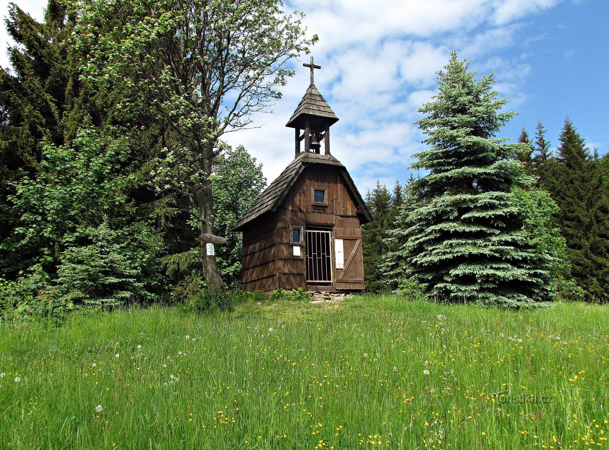 Velké Karlovice - campanile dietro Miloňová