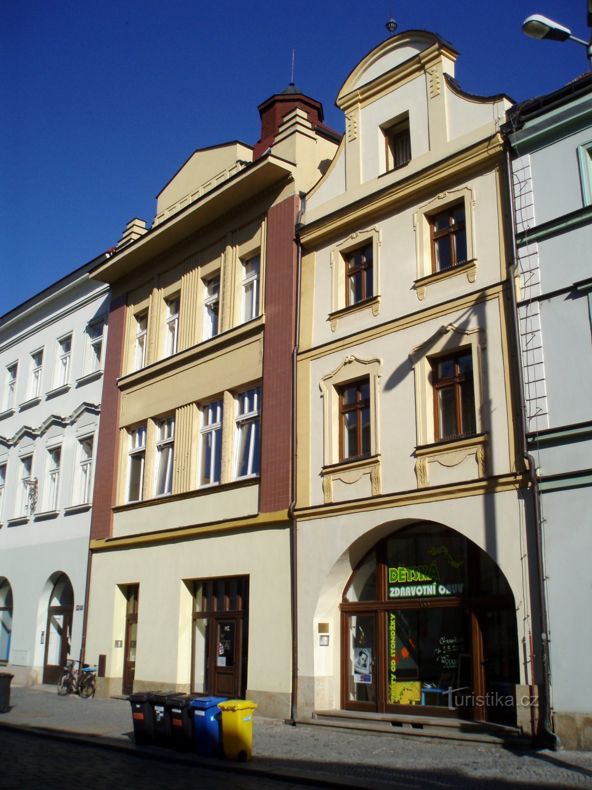 Velké náměstí br. 134-133 (Hradec Králové, 30.4.2012/XNUMX/XNUMX)