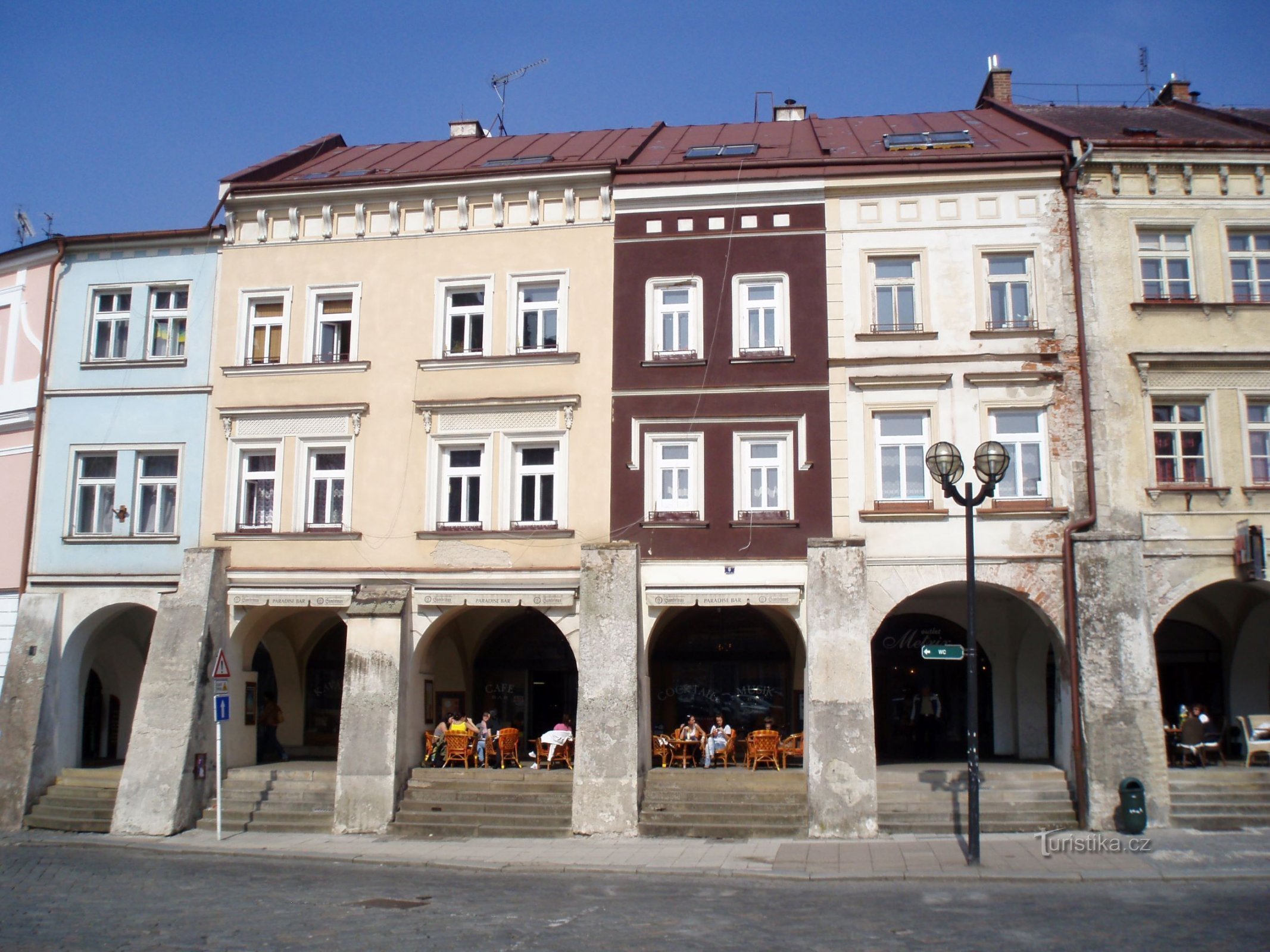 Velké náměstí čp. 159-157 (Hradec Králové, 22.3.2012)