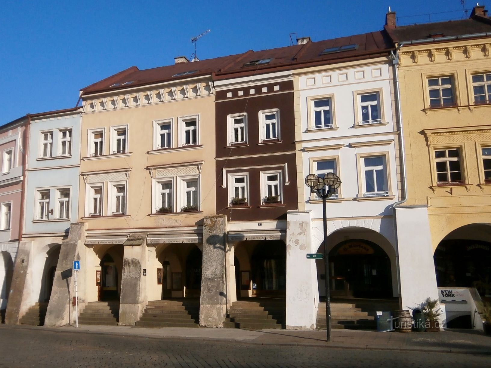 Velké náměstí čp. 159-157 (Hradec Králové, 7.2.2015)