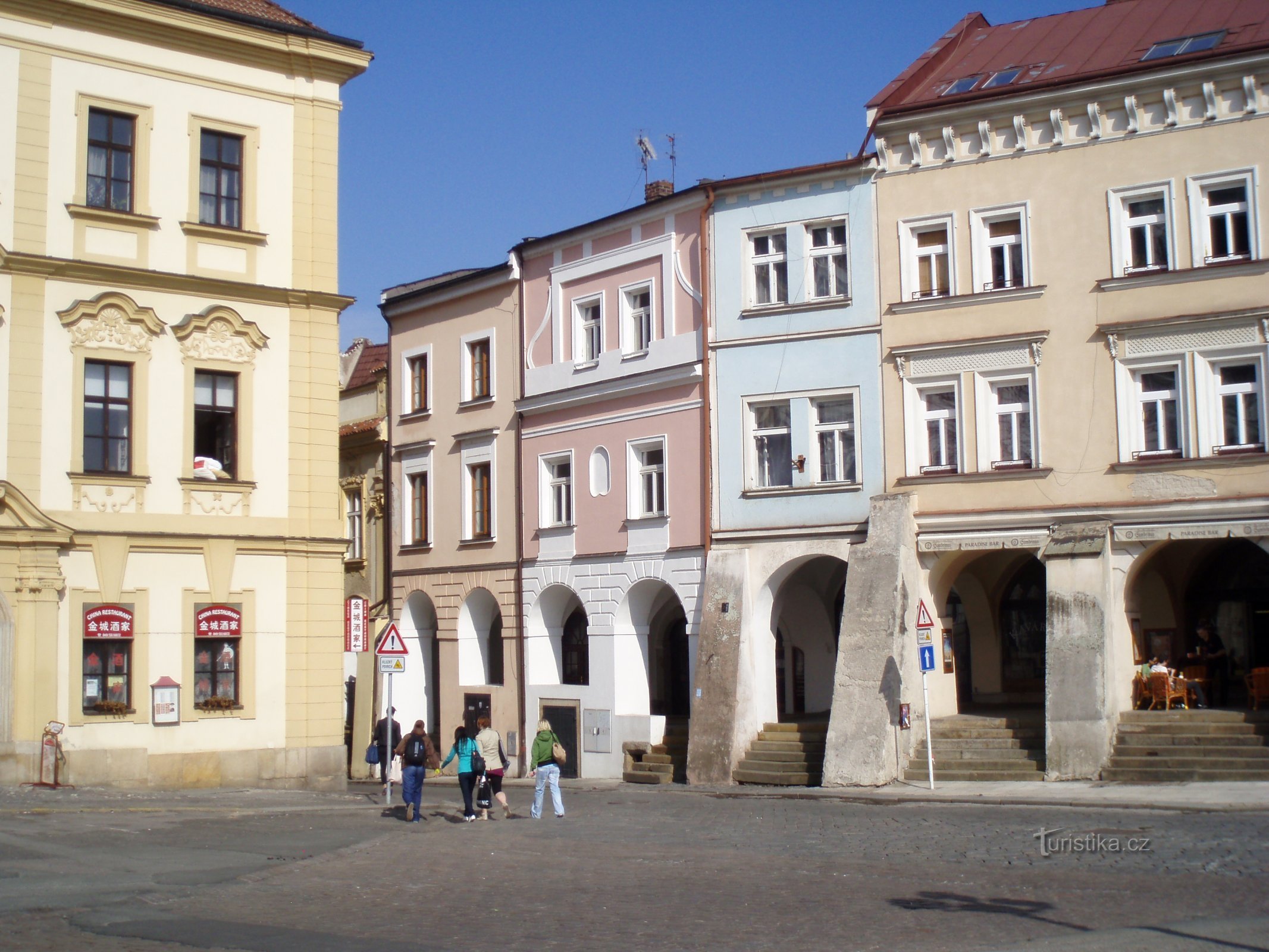 Velké náměstí čp. 162-160 (Hradec Králové, 28.3.2012)