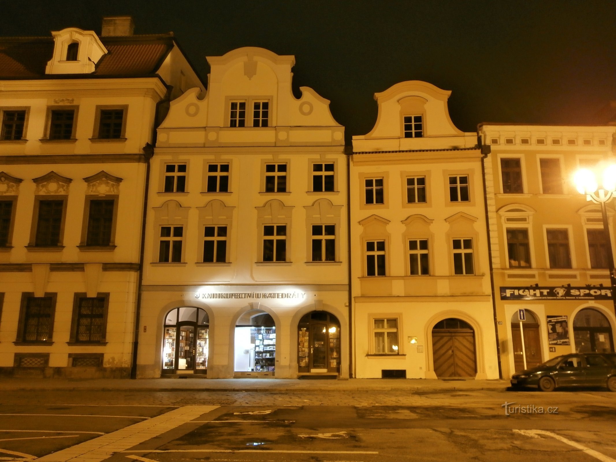 Velké náměstí čp. 36-37 (Hradec Králové, 4.11.2012)