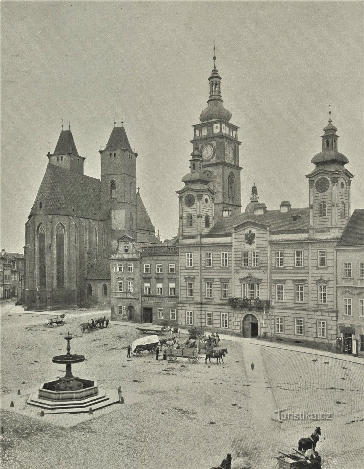 A Grande Praça em Hradec Králové antes de 1897