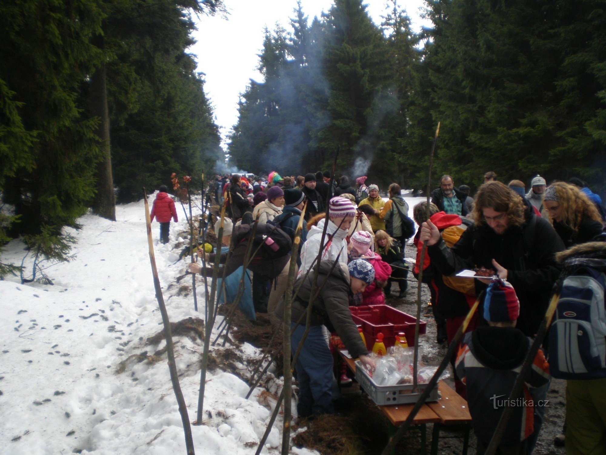 Large feedlot for participants of the ascent