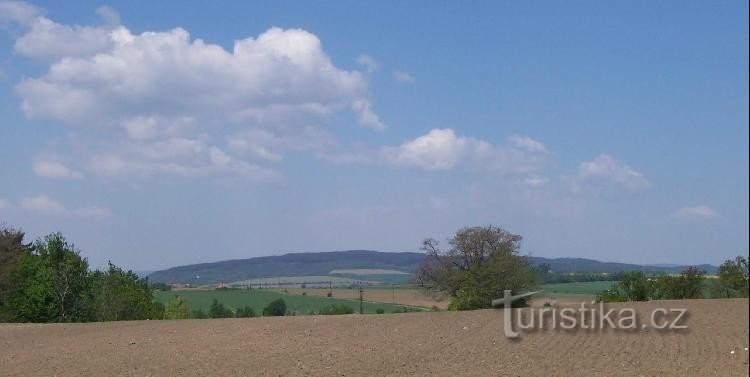 Velký Kosíř: Uitzicht op het Velké Kosíř-massief vanaf de heuvel Krupovce nad Držovice.