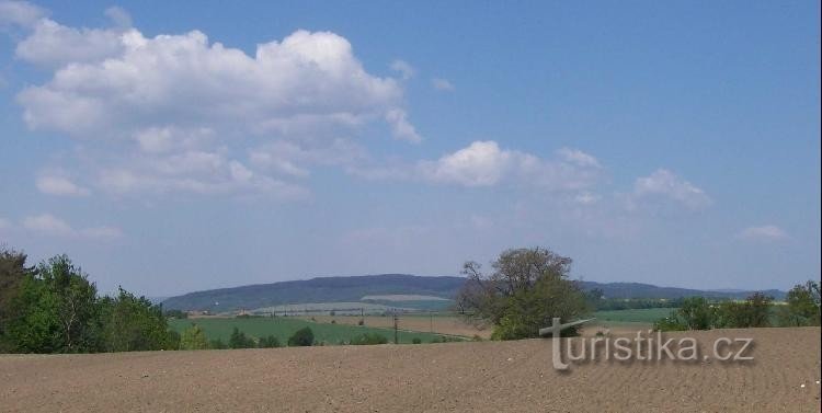 Velký Kosíř: Utsikt över Velké Kosíř-massivet från kullen Krupovce nad Držovice.