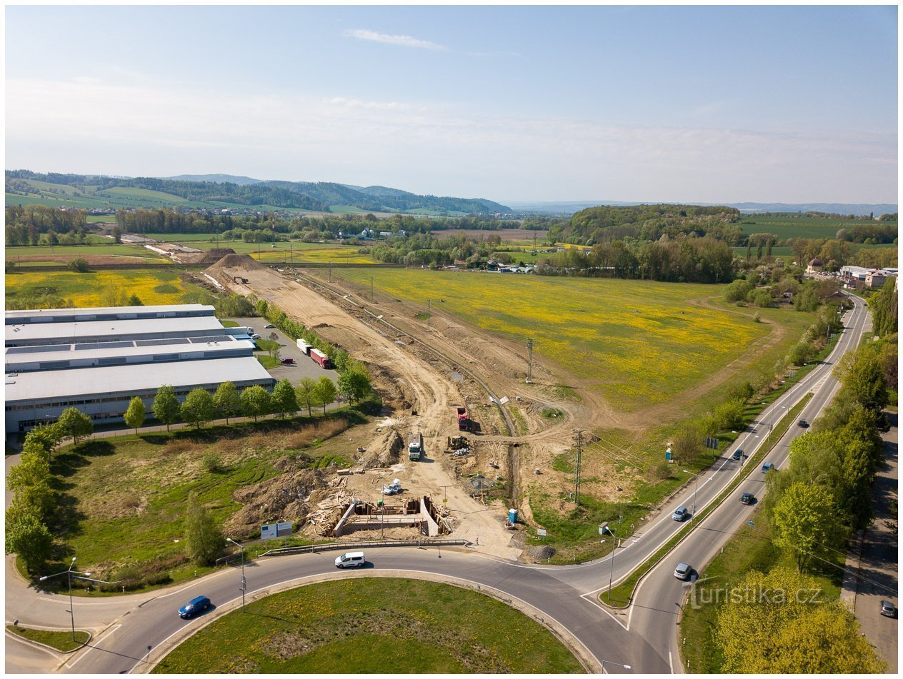 Un grand rond-point près du Crématorium et du TDK